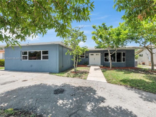 Home for sale at 1730 N 55th Ave - photo 6275093