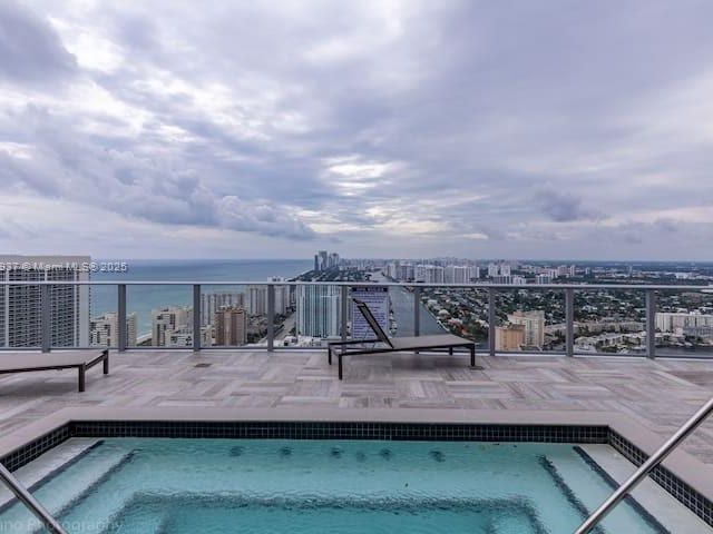 Apartment for sale  Unit #T3501 - photo 6277061