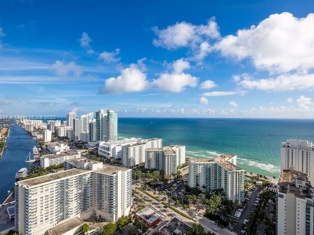 Apartment for sale  Unit #T3501 - photo 6277069