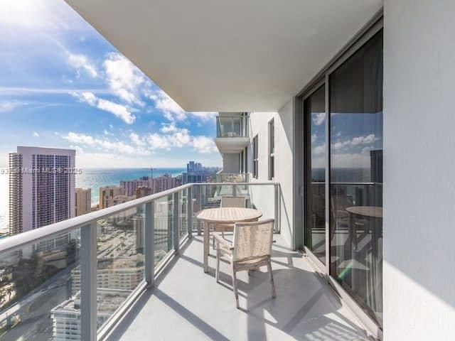 Apartment for sale  Unit #T3501 - photo 6277073