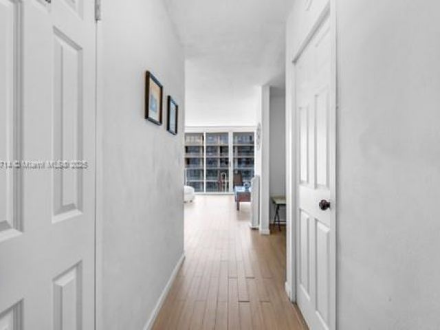 Apartment for rent  Unit #1006 - photo 6275608