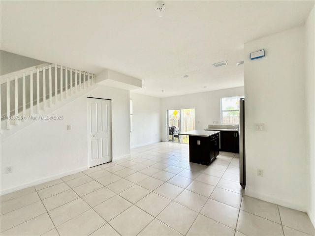 Home for rent at 2701 SE 15th St 0 - photo 6285172