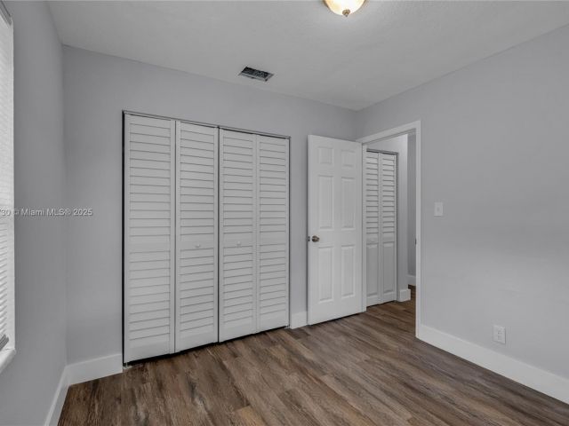 4-bedroom home for rent in Hollywood - 2243 Greene St A - MondialRealty