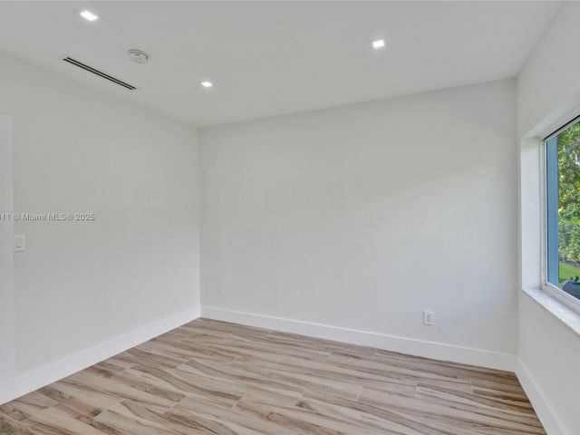 Home for sale at 1840 NE 199th St - photo 6286286