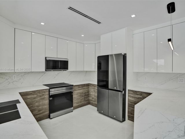 Home for sale at 1840 NE 199th St - photo 6286290