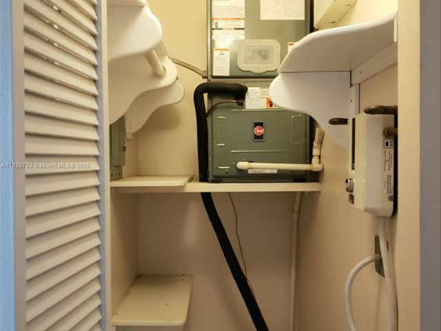 Home for sale at 3124 Prairie Ave - photo 6275015