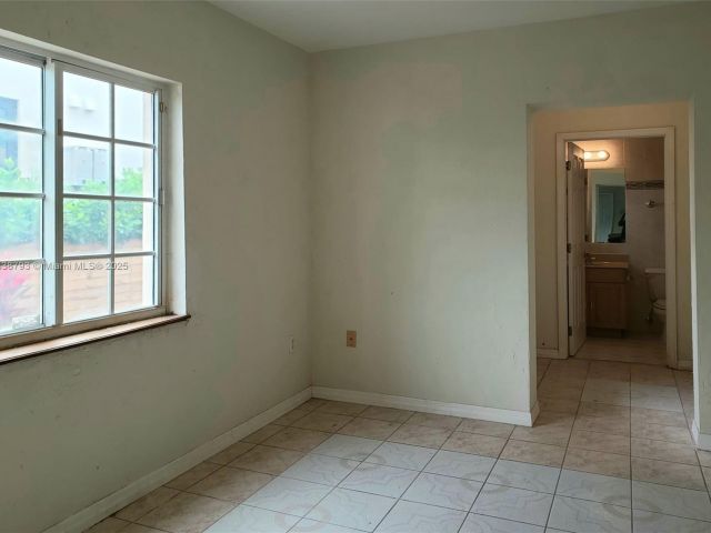 Home for sale at 3124 Prairie Ave - photo 6275017