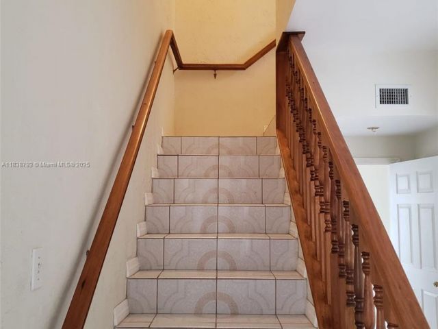 Home for sale at 3124 Prairie Ave - photo 6275018