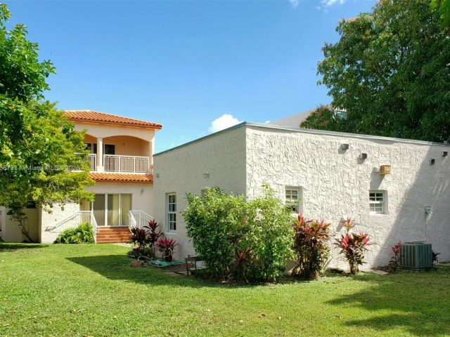 Home for sale at 3124 Prairie Ave - photo 6275028