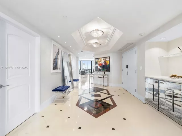 3-bedroom condo for sale in Aventura - 2000 Island Blvd 2409 - MondialRealty