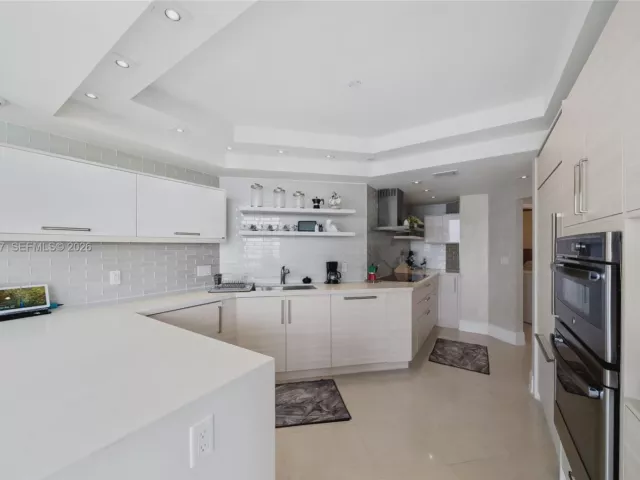 3-bedroom condo for sale in Aventura - 2000 Island Blvd 2409 - MondialRealty