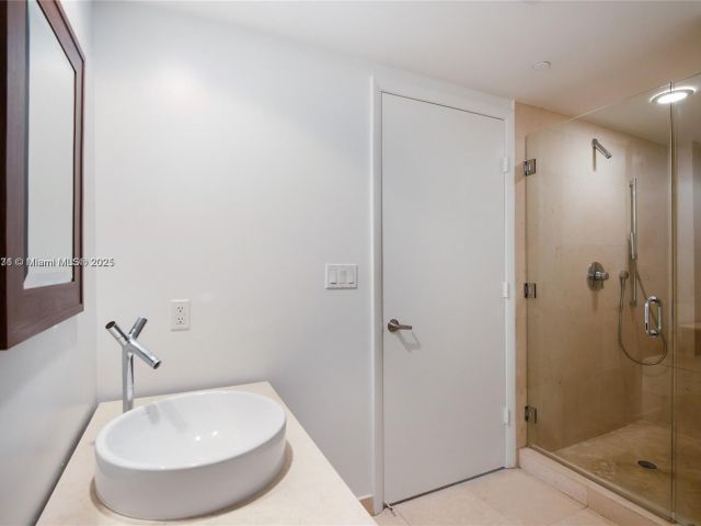 Apartment for rent  Unit #4904 - photo 6288356