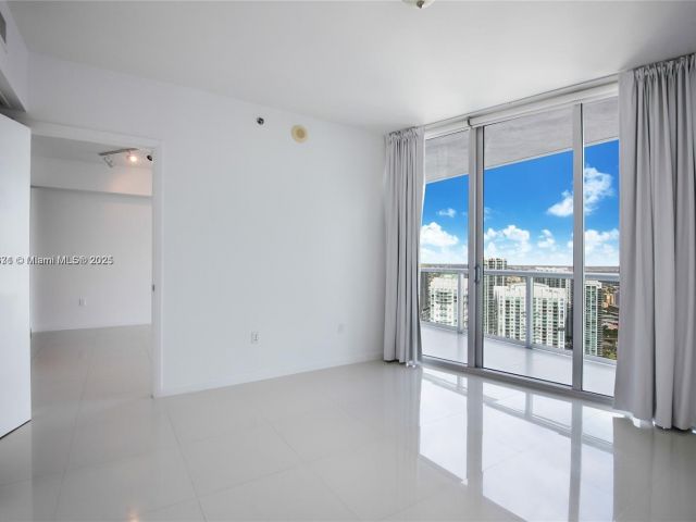 Apartment for rent  Unit #4904 - photo 6288360