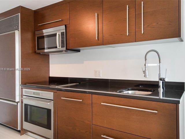 Apartment for rent  Unit #4904 - photo 6288362