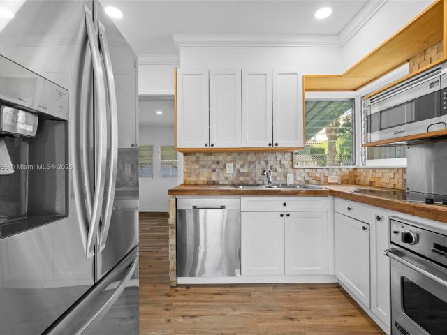 Home for sale at 738 Fernwood Rd - photo 6286374