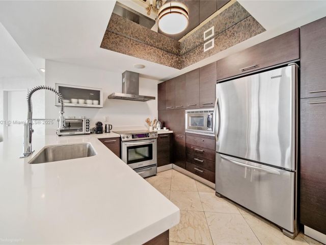 Apartment for rent  Unit #1-1502 - photo 6277597