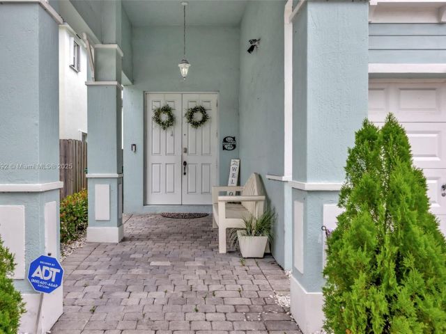 Home for sale at 216 NE 36th Ter - photo 6276709