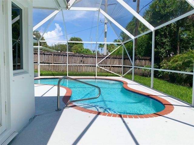 Home for sale at 764 SW 7th St - photo 6277789