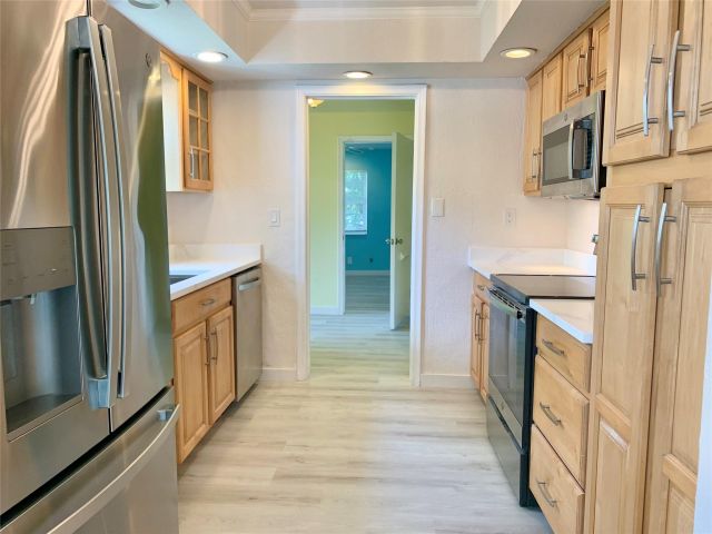 Home for sale at 764 SW 7th St - photo 6277794