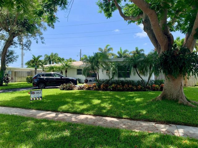 Home for sale at 764 SW 7th St - photo 6277803