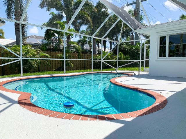 Home for sale at 764 SW 7th St - photo 6277804