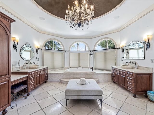 Home for rent at 42 Nurmi Dr - photo 6280336