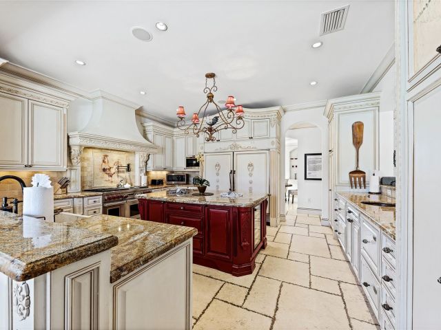 Home for rent at 42 Nurmi Dr - photo 6280341