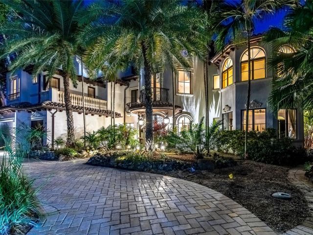 Home for rent at 42 Nurmi Dr - photo 6280351