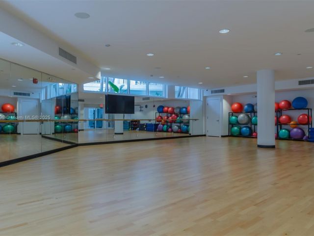 Apartment for sale  Unit #1801 - photo 6278154