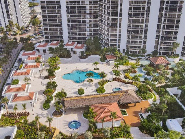 Apartment for sale  Unit #1801 - photo 6278161