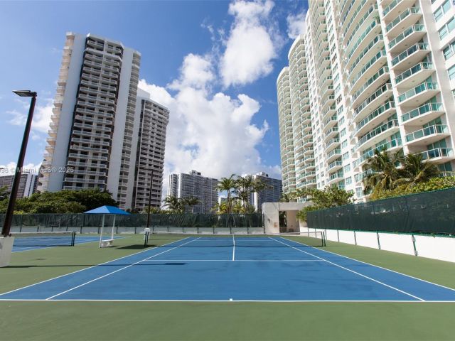 Apartment for sale  Unit #1801 - photo 6278162