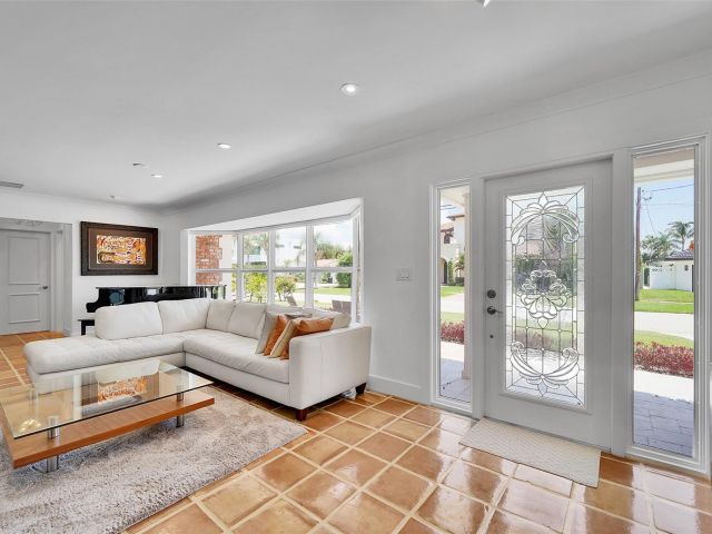 Home for rent at 816 Appleby St - photo 6275574