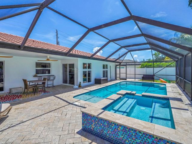 Home for rent at 816 Appleby St - photo 6275583