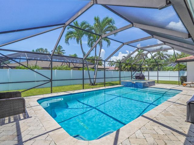 Home for rent at 816 Appleby St - photo 6275584