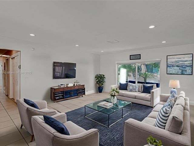 Home for sale at 16000 N Miami Ave - photo 6284667