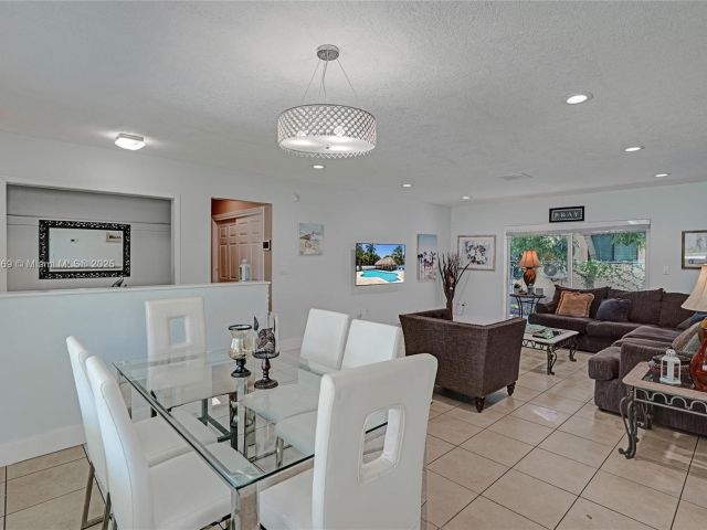 Home for sale at 16000 N Miami Ave - photo 6284675