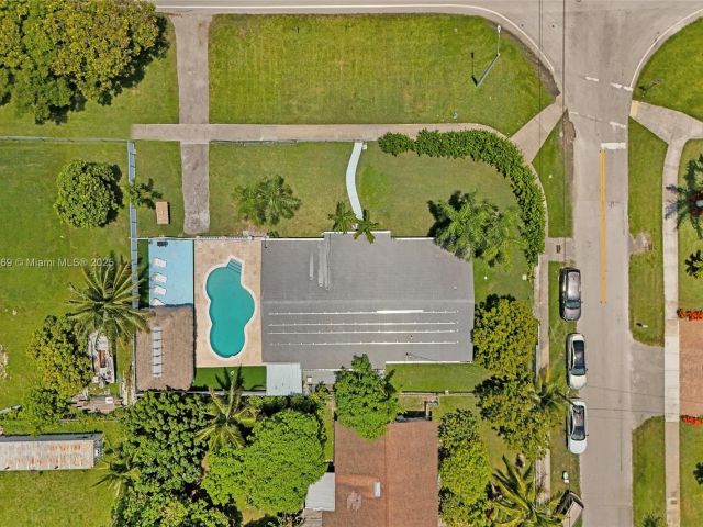 Home for sale at 16000 N Miami Ave - photo 6284678