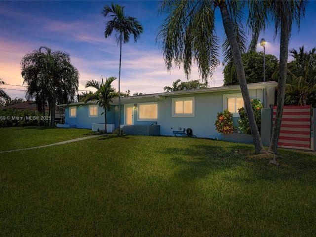 Home for sale at 16000 N Miami Ave - photo 6284683