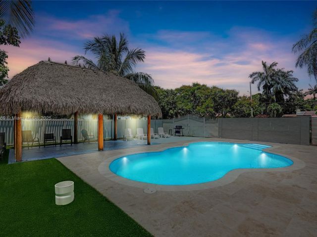 Home for sale at 16000 N Miami Ave - photo 6284686