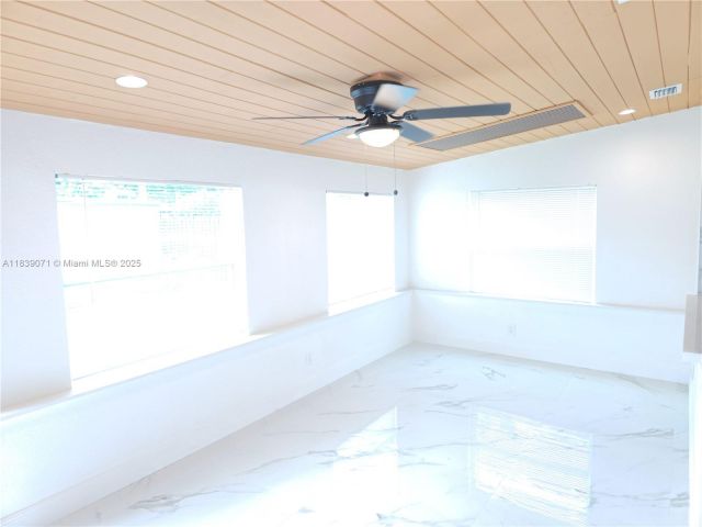 Home for sale at 1141 SW 8th Ter - photo 6279899