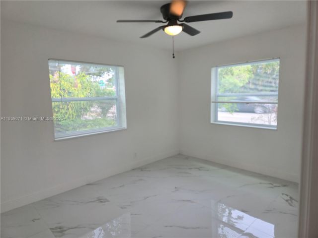 Home for sale at 1141 SW 8th Ter - photo 6279902