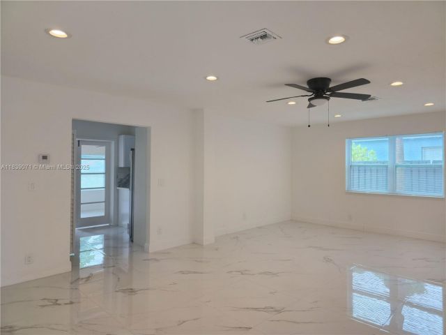 Home for sale at 1141 SW 8th Ter - photo 6279914