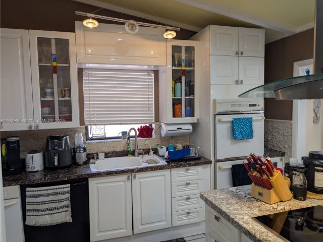 Home for sale at 2606 Gulfstream Ln - photo 6290746