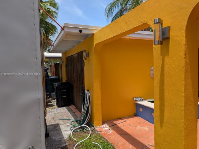 Home for sale at 2606 Gulfstream Ln - photo 6290747