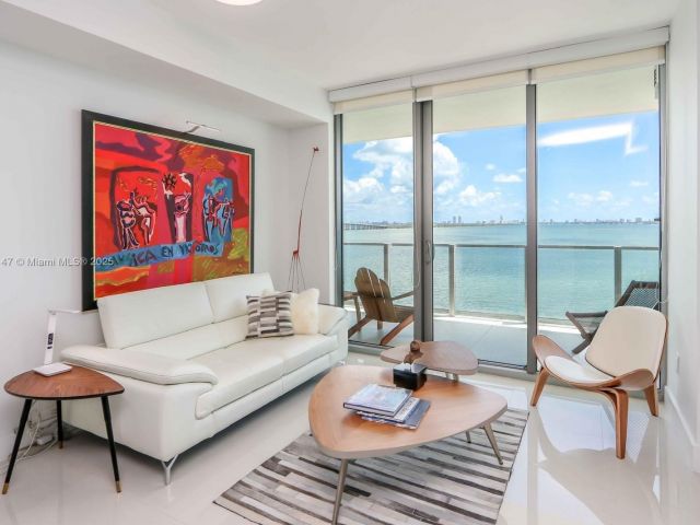 Apartment for sale  Unit #404 - photo 6279247