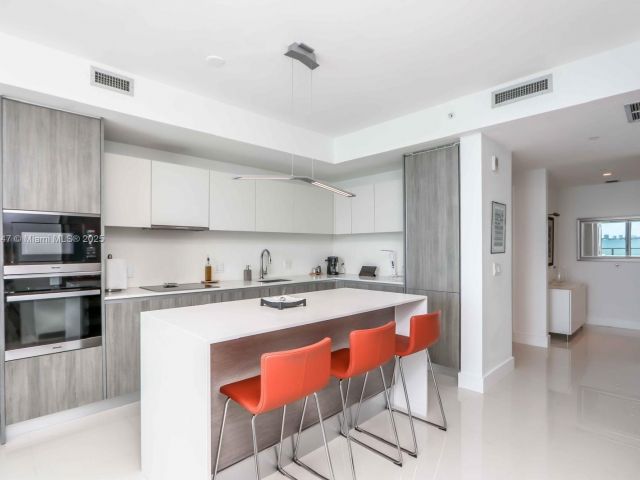 Apartment for sale  Unit #404 - photo 6279255