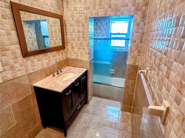 Home for rent at 9065 Harding Ave D2 - photo 6279623