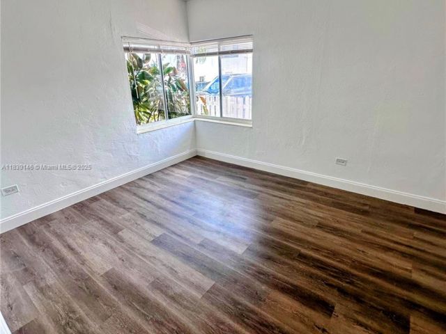 Home for rent at 9065 Harding Ave D2 - photo 6279624