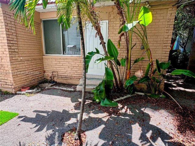 Home for rent at 9065 Harding Ave D2 - photo 6279629