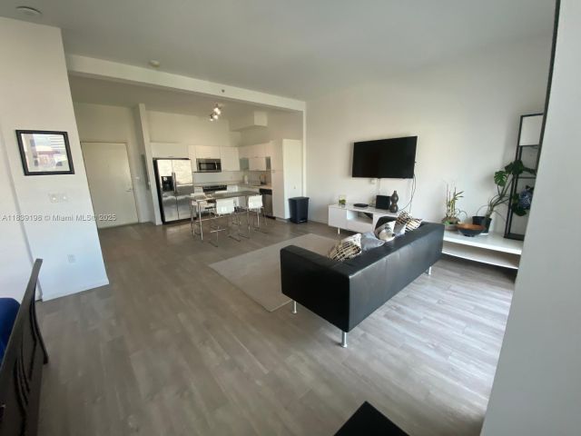 Apartment for sale  Unit #905 - photo 6289401